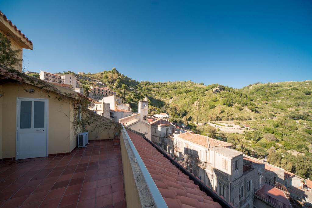 The Clock Houses Borgo Gallodoro Летоянни Экстерьер фото